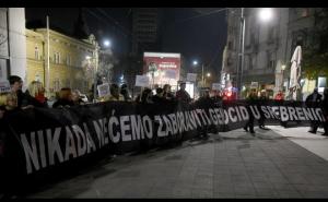 Napeto u Beogradu: Protesti protiv murala Ratku Mladiću